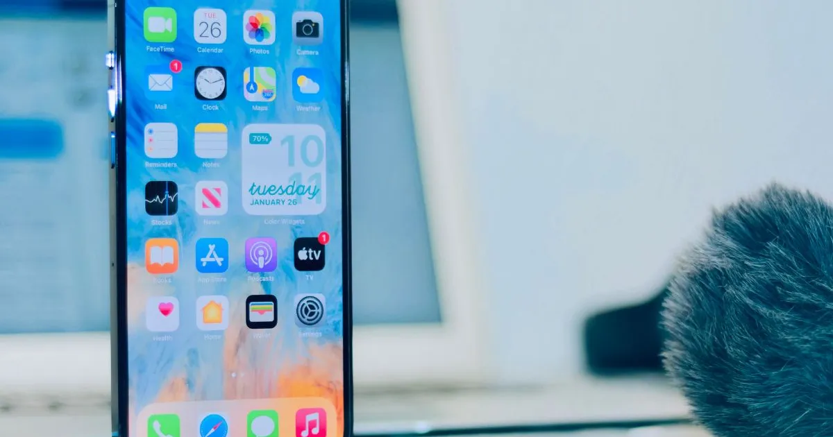 Smartest Phones of 2025: AI & Foldable Innovations