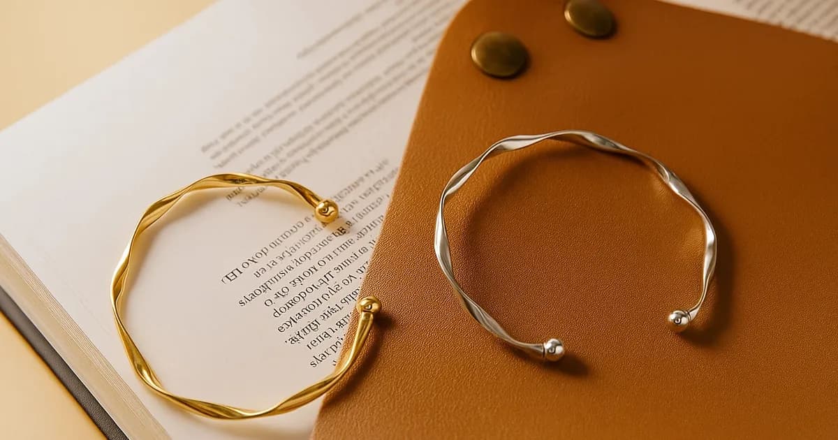 Pair of Wave pattern Bracelet