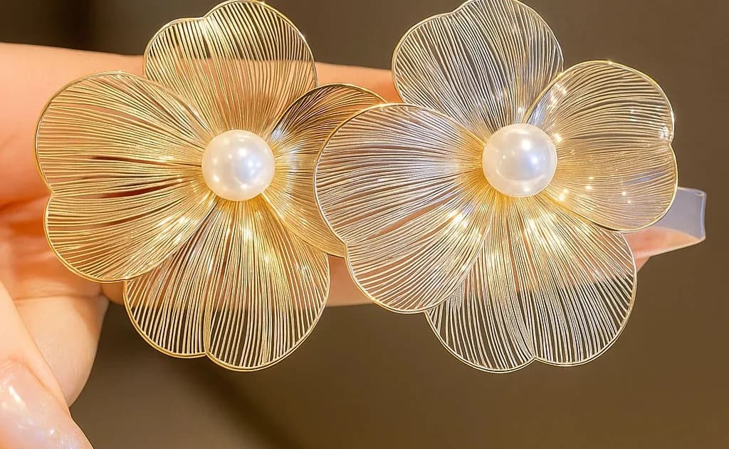 Korean simple metal flower earring