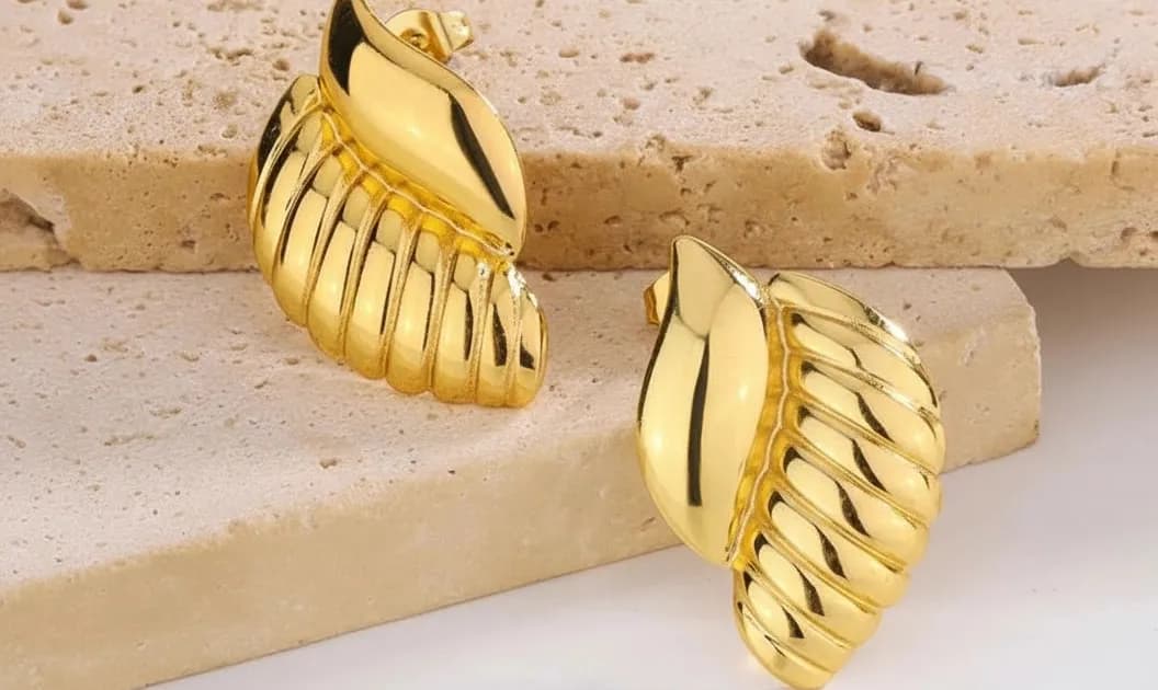 Gold Conch Shell Hoop Earrings